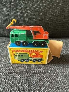 Matchbox Lesney Series No. 30 8-Wheel Crane Truck in Original Box